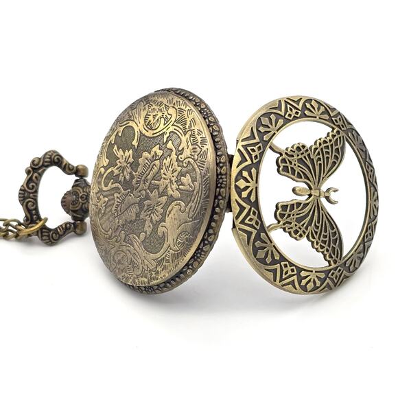 Elegant Butterfly Pocket Watch – Pendant Necklace Inspired by Nature’s Beauty - Picture 5 of 9